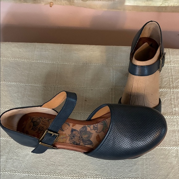 b.o.c. Navy and Brown Leather Slip-On Shoes - Picture 2 of 8